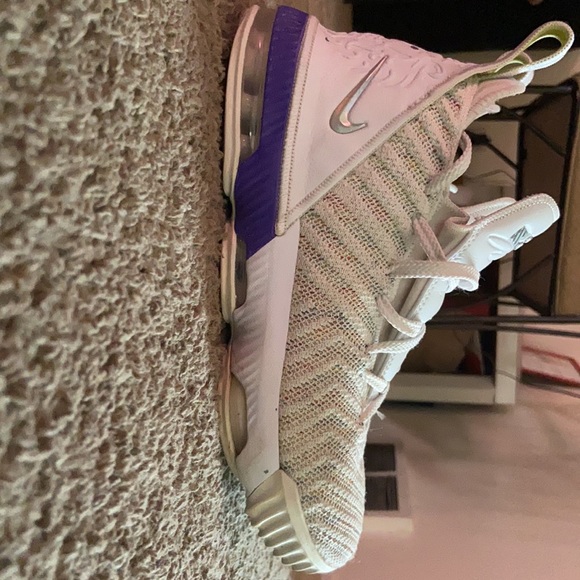 Nike Lebron soldiers buzz light years - Picture 3 of 3